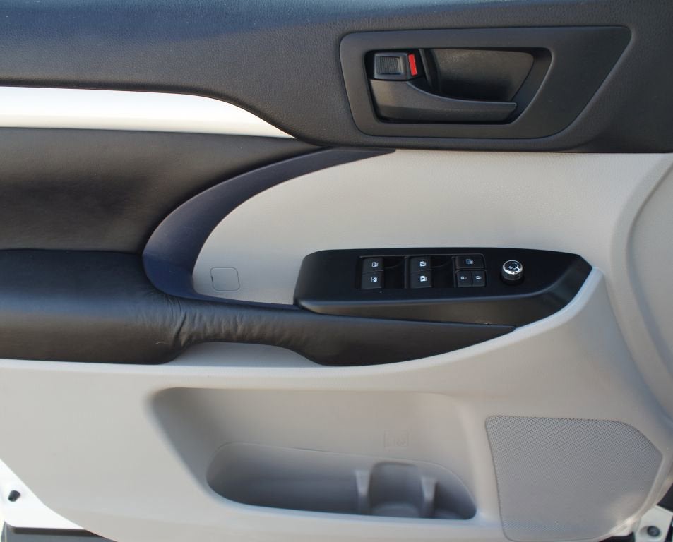 2016 Toyota Highlander LE Plus