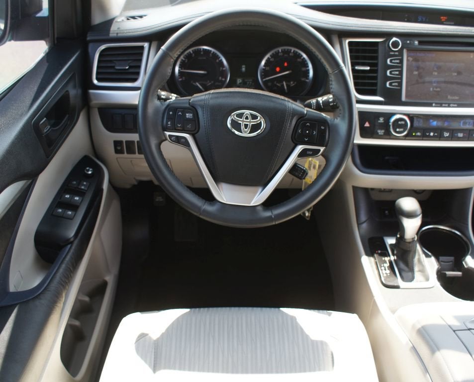 2016 Toyota Highlander LE Plus