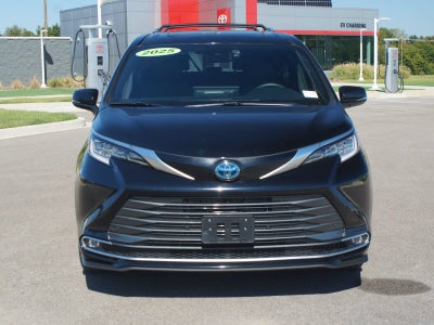 2025 Toyota Sienna Limited