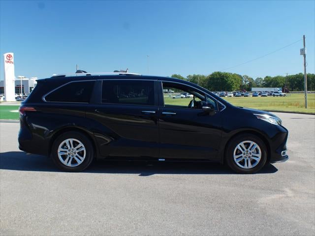 2025 Toyota Sienna Limited