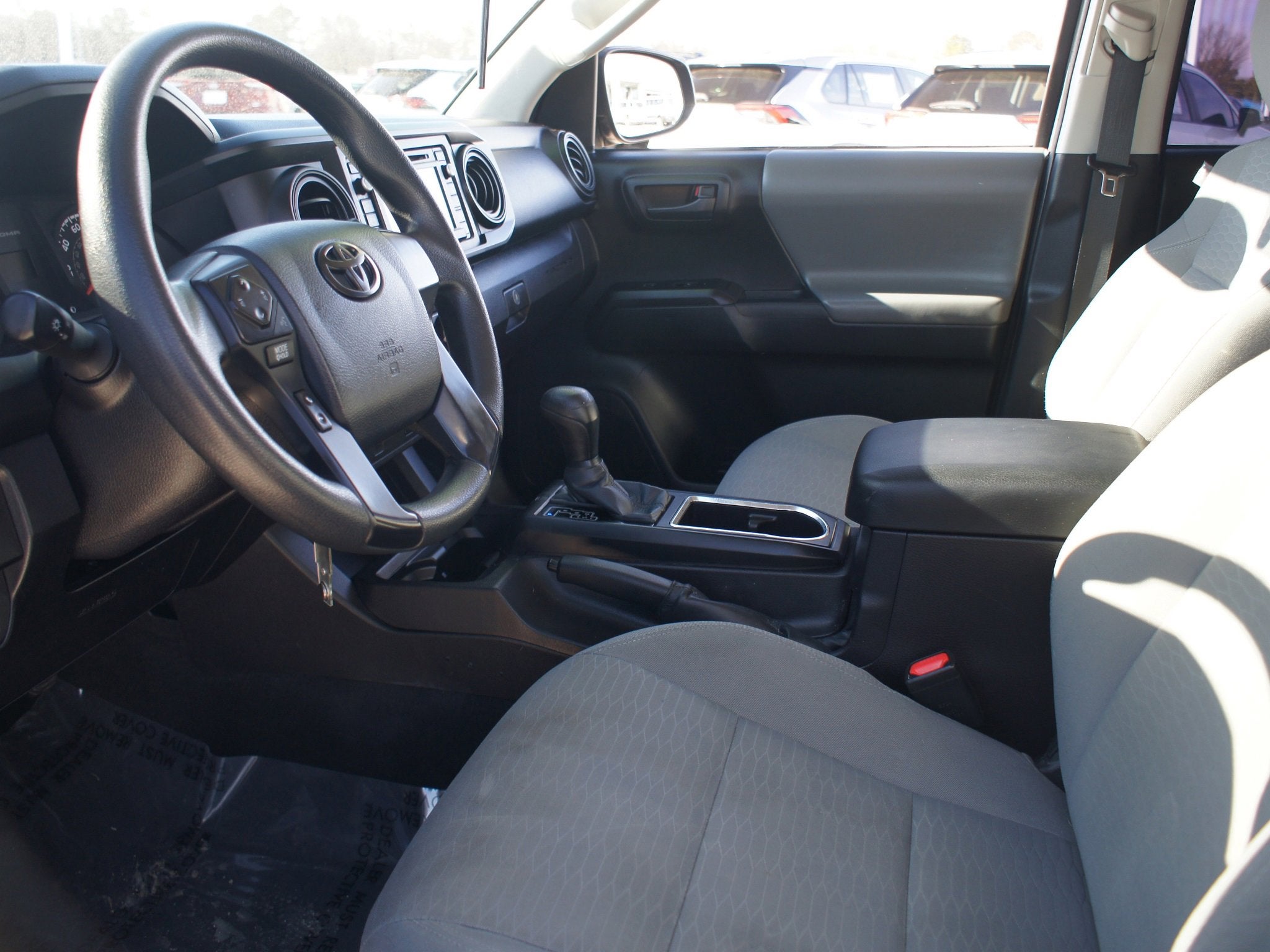 2016 Toyota Tacoma SR