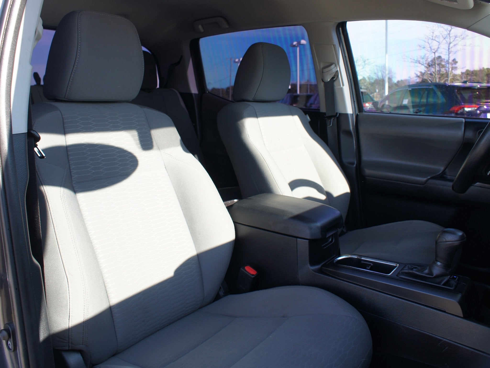 2016 Toyota Tacoma SR