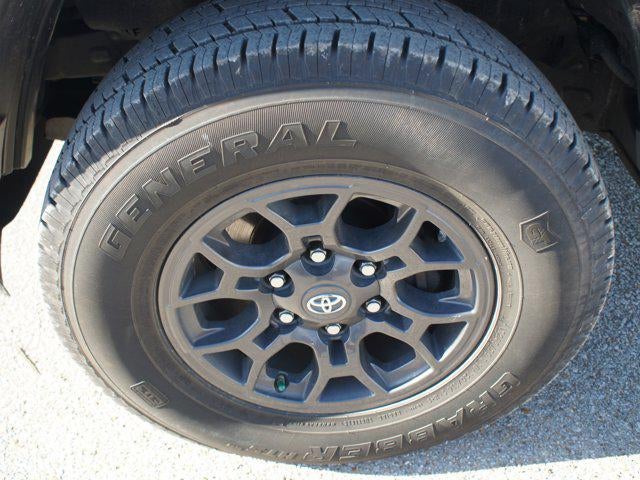 2016 Toyota Tacoma SR