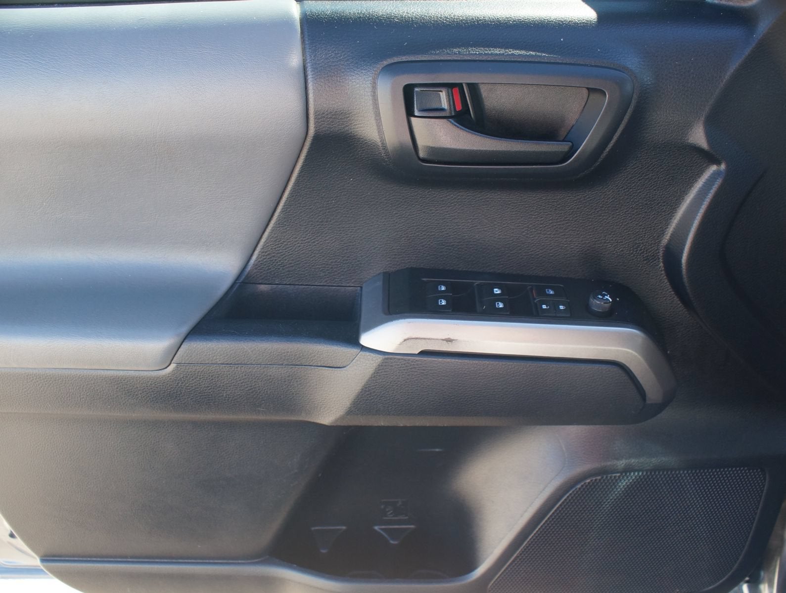 2019 Toyota Tacoma 2WD SR5