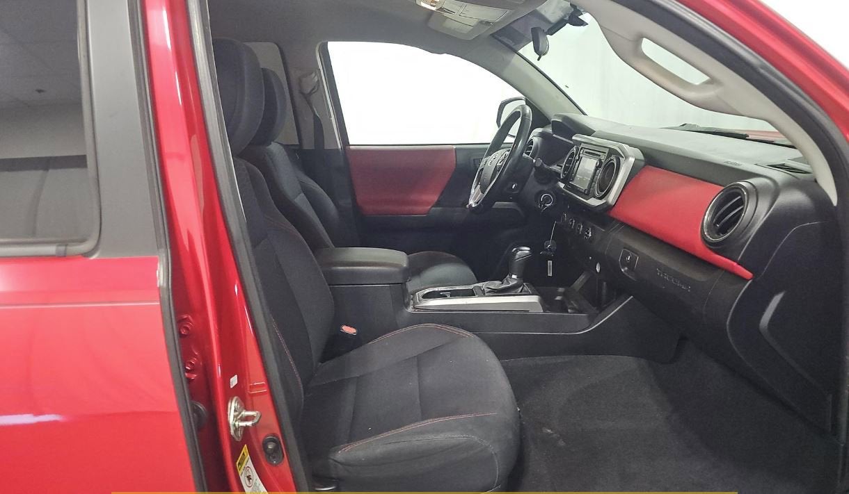 2016 Toyota Tacoma SR5