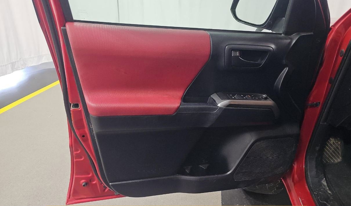 2016 Toyota Tacoma SR5