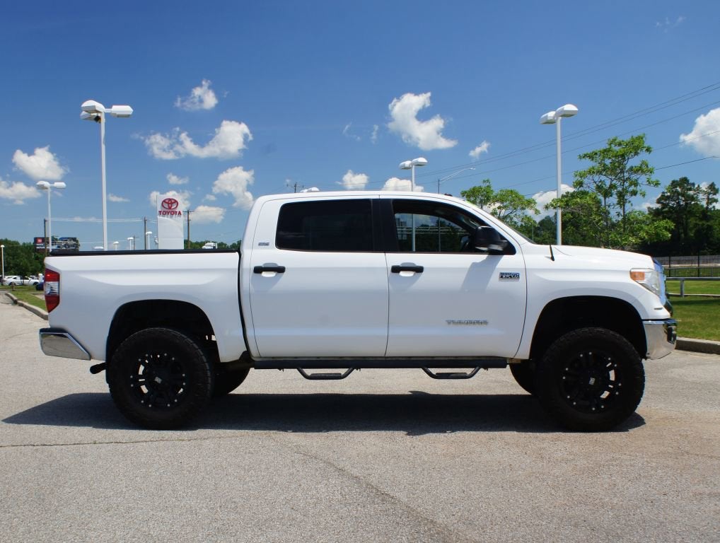2017 Toyota Tundra 4WD SR5