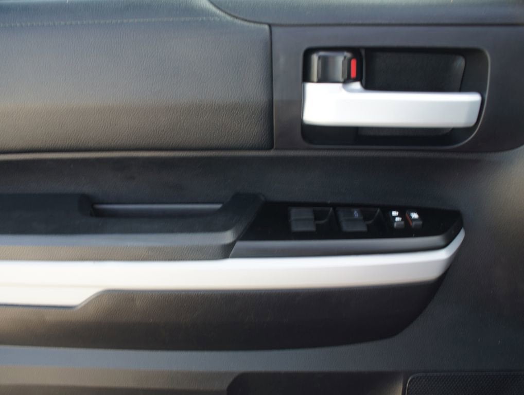 2021 Toyota Tundra 2WD SR5