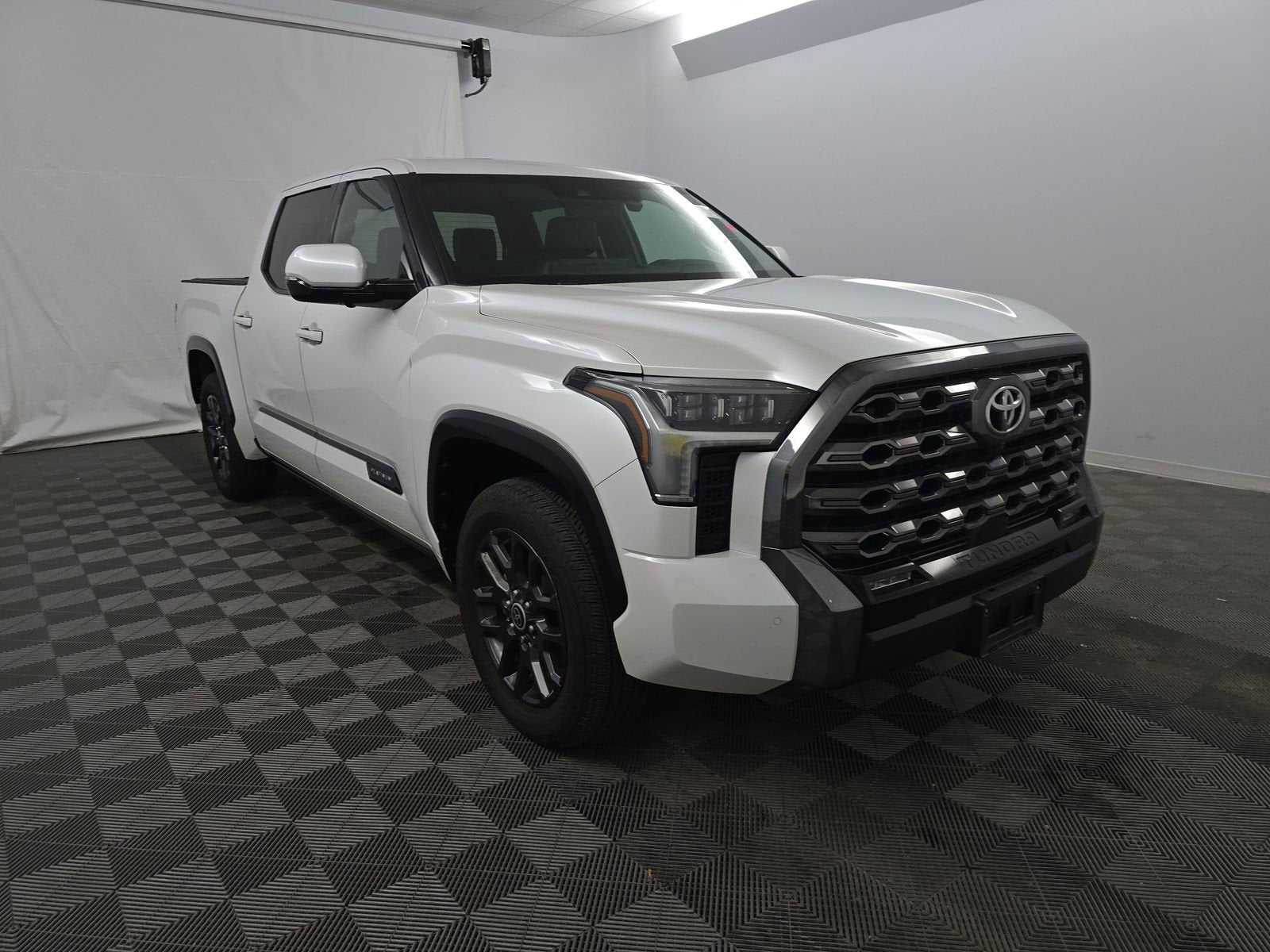 2022 Toyota Tundra 4WD Limited