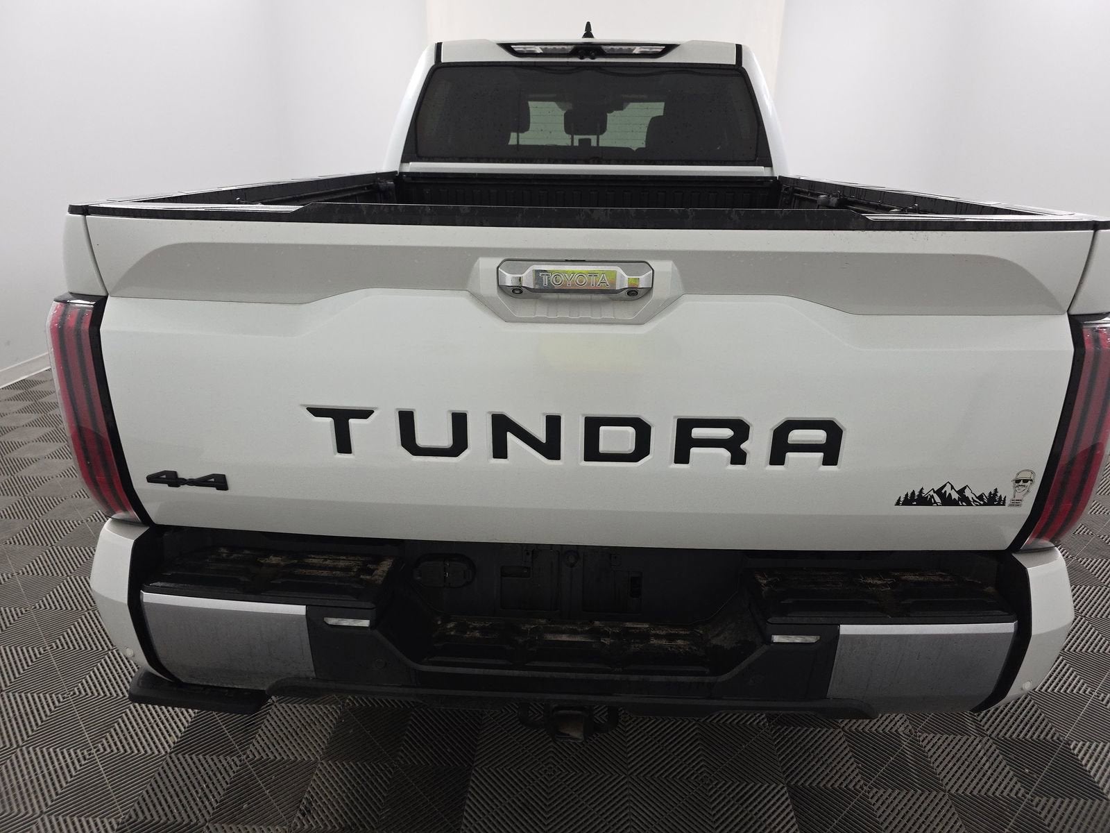2022 Toyota Tundra 4WD Limited