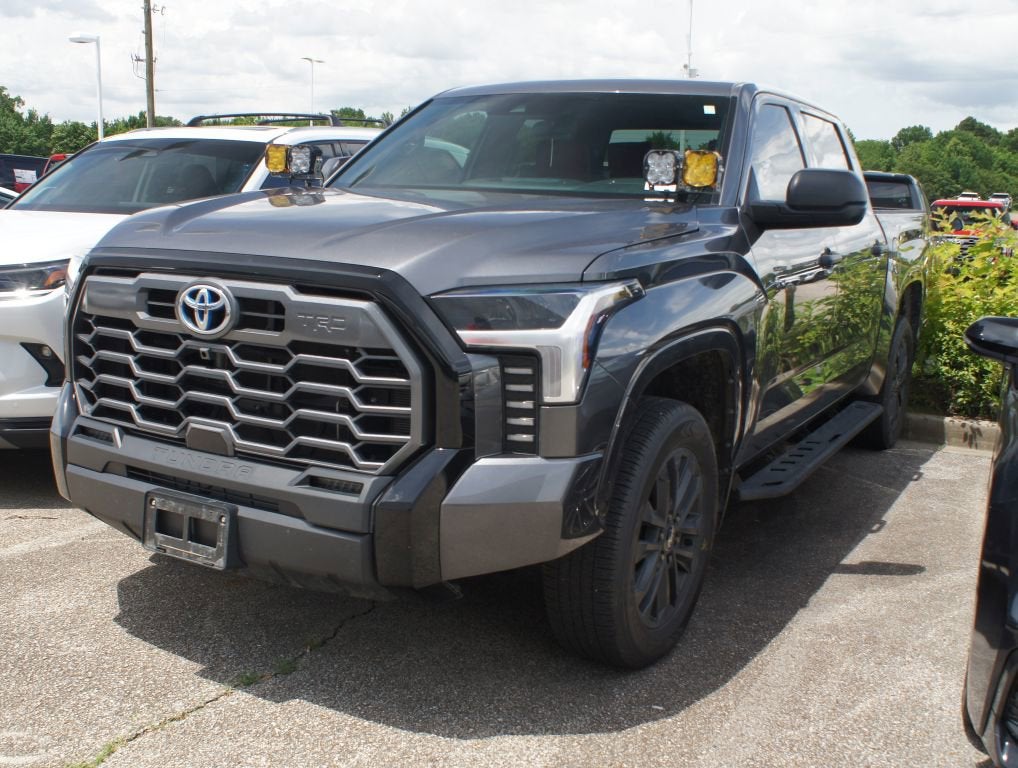 2025 Toyota Tundra 4WD SR