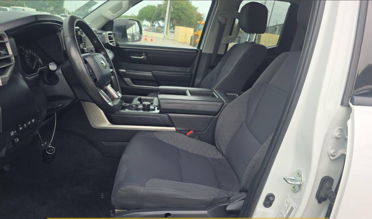 2022 Toyota Tundra 2WD SR5