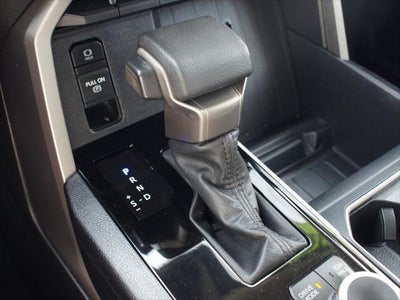 2022 Toyota Tundra 2WD SR5