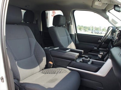 2022 Toyota Tundra 2WD SR5