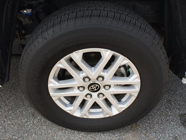 2022 Toyota Tundra 2WD SR5