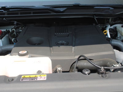 2022 Toyota Tundra 2WD SR5