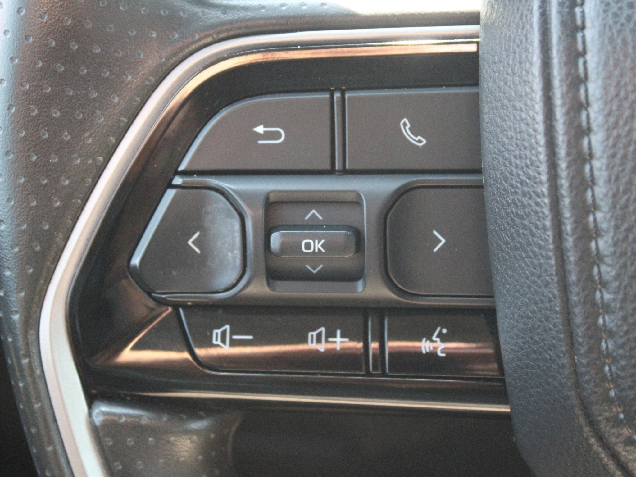 2022 Toyota Tundra 2WD SR5