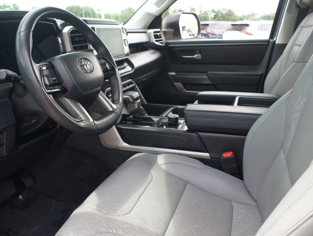 2024 Toyota Tundra 2WD SR5