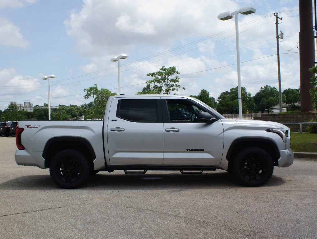 2024 Toyota Tundra 2WD SR5