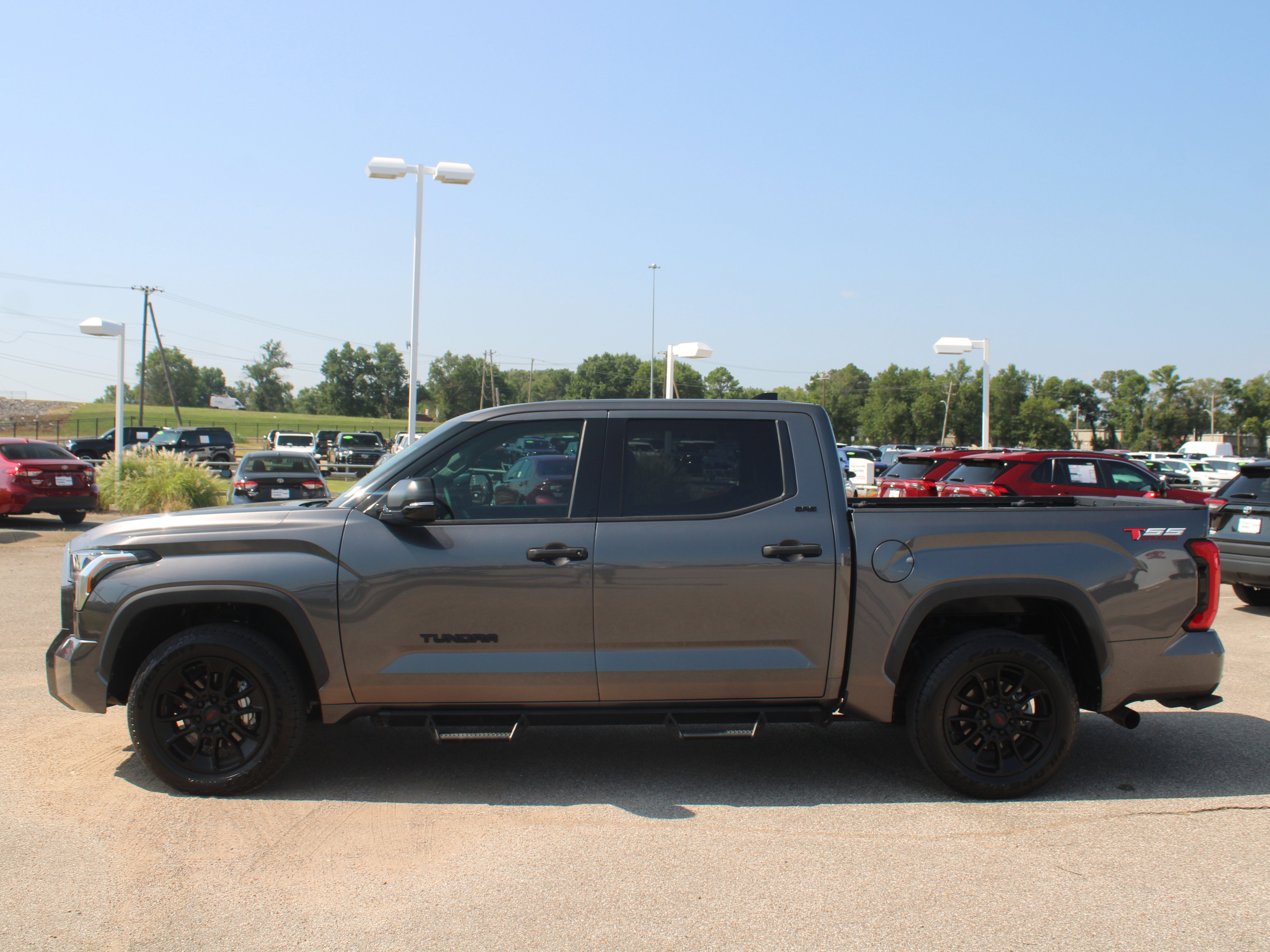 2022 Toyota Tundra 2WD SR5