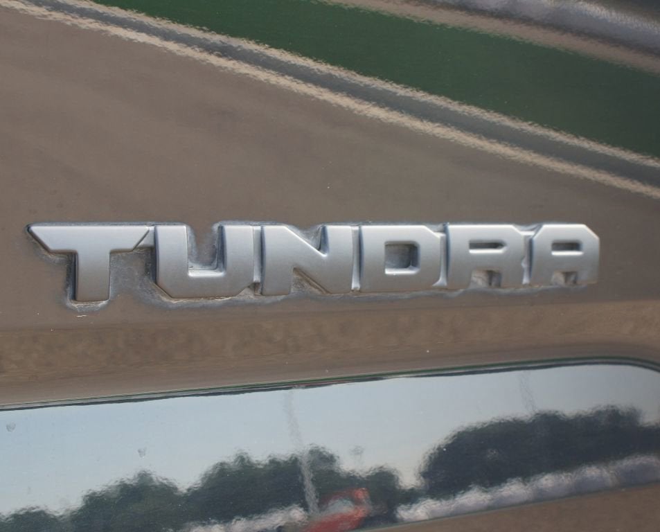 2022 Toyota Tundra 2WD SR5