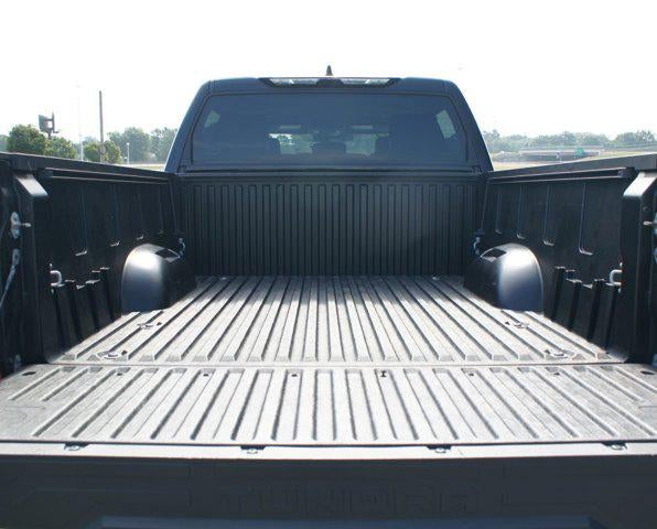 2022 Toyota Tundra 2WD SR5