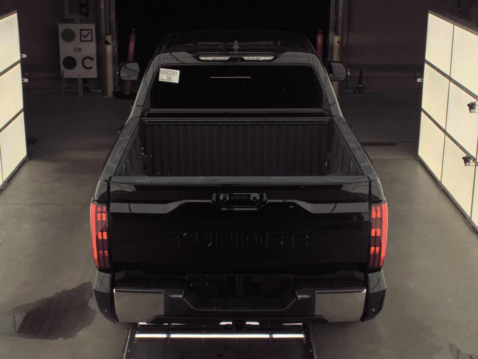 2022 Toyota Tundra 2WD SR5