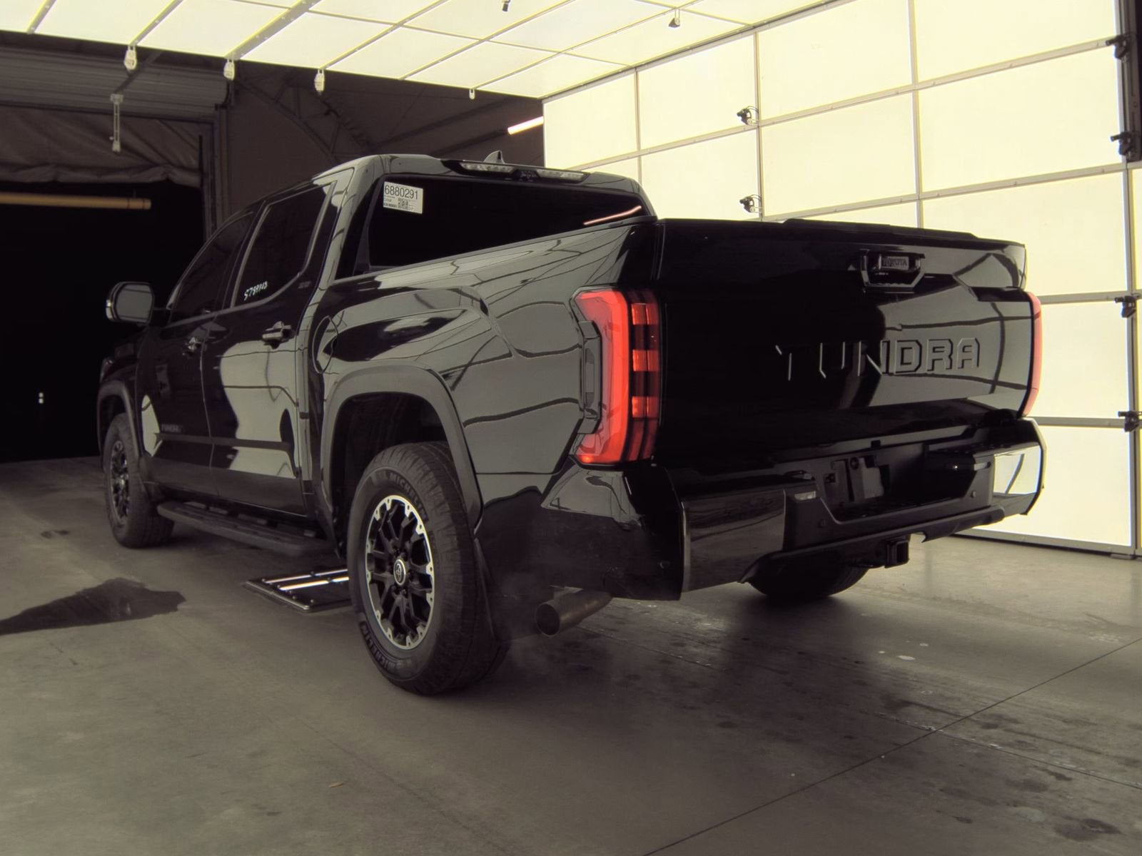 2022 Toyota Tundra 2WD SR5