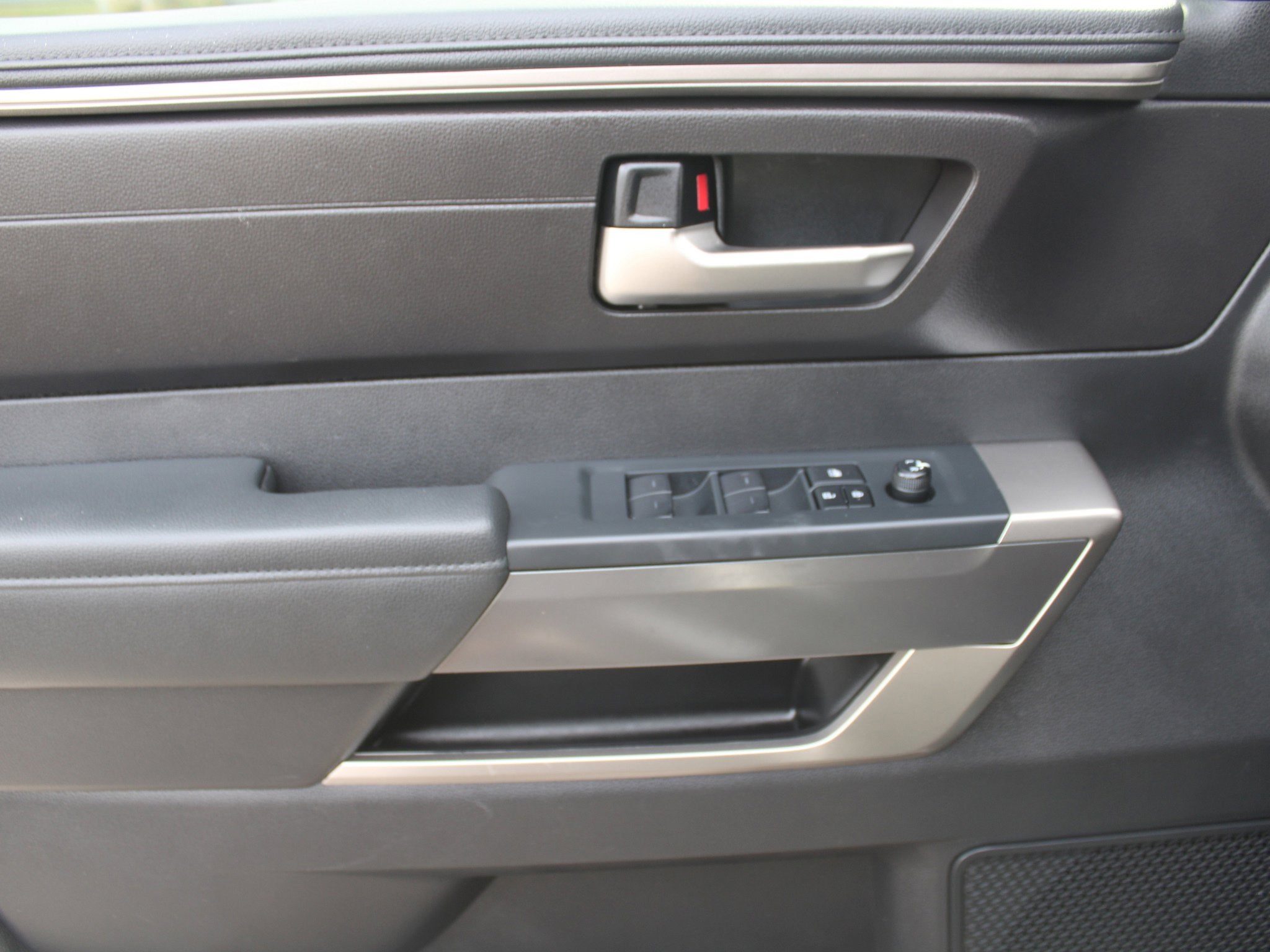 2022 Toyota Tundra 2WD SR5