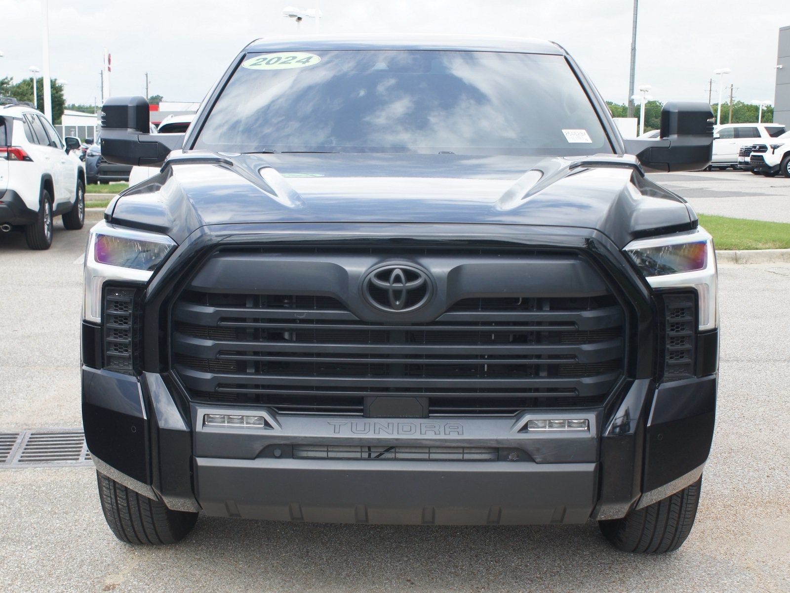 2024 Toyota Tundra 4WD SR5