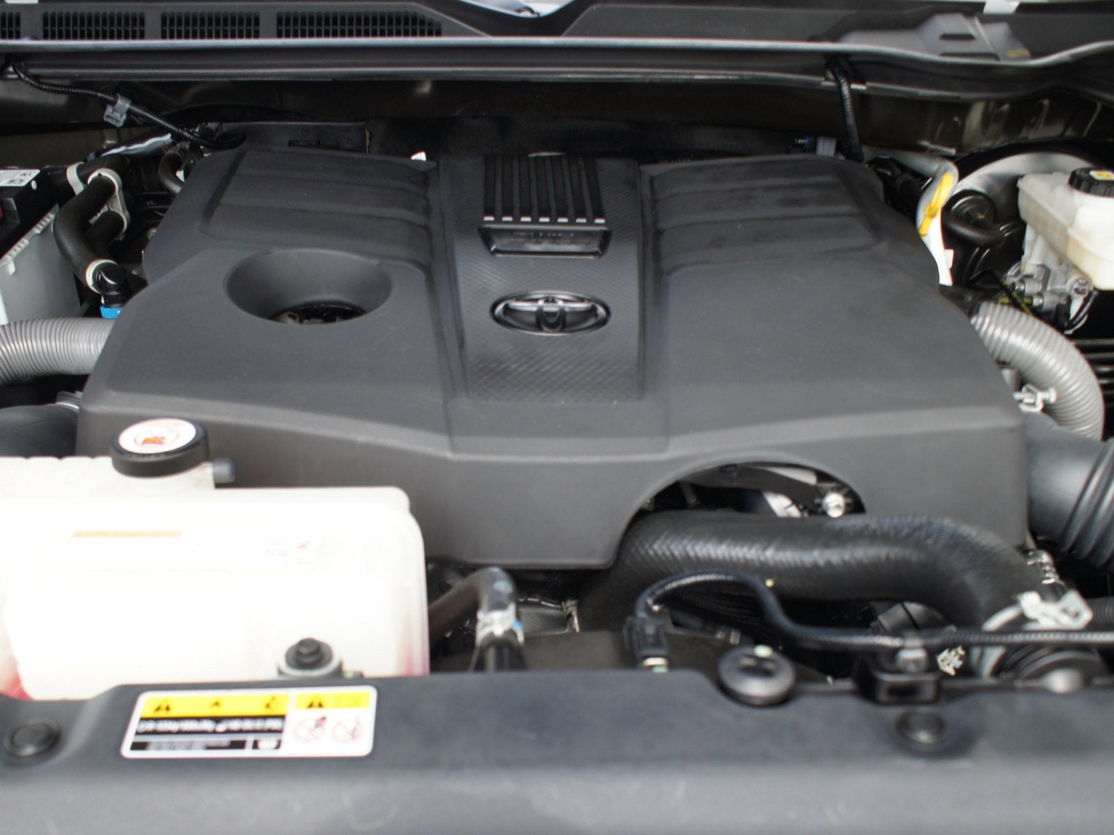 2024 Toyota Tundra 4WD SR5