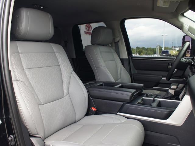 2024 Toyota Tundra 4WD SR5