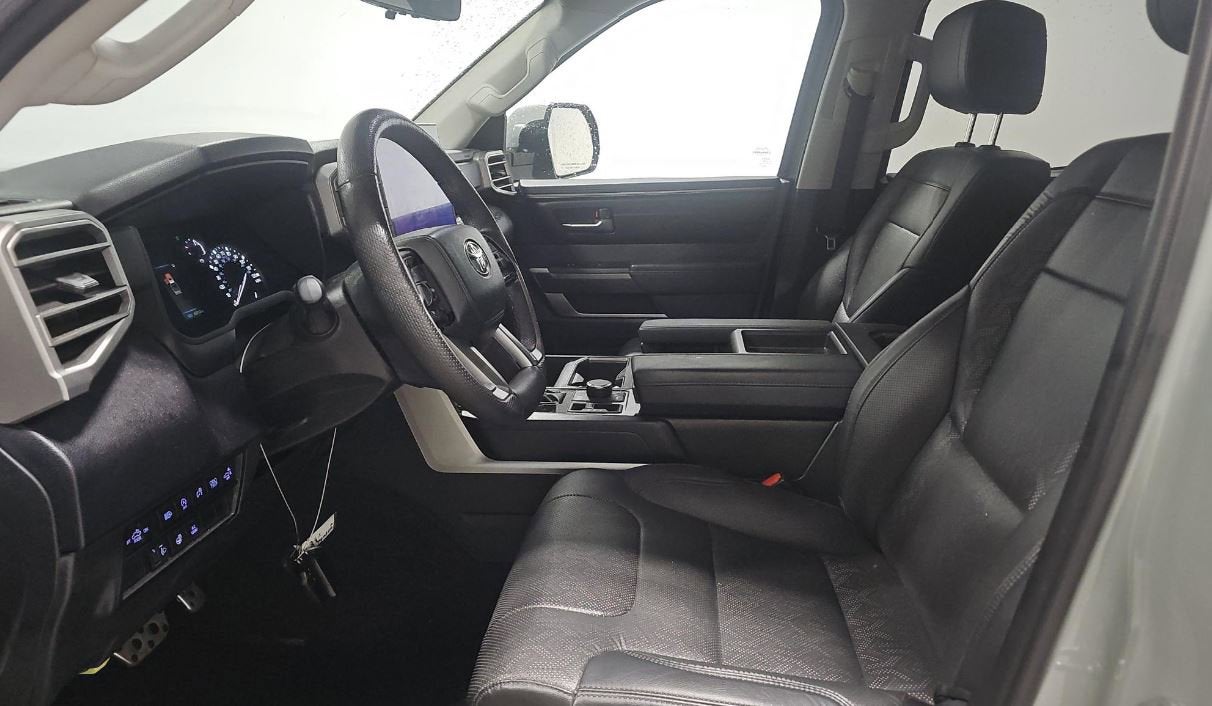 2023 Toyota Tundra 4WD SR5