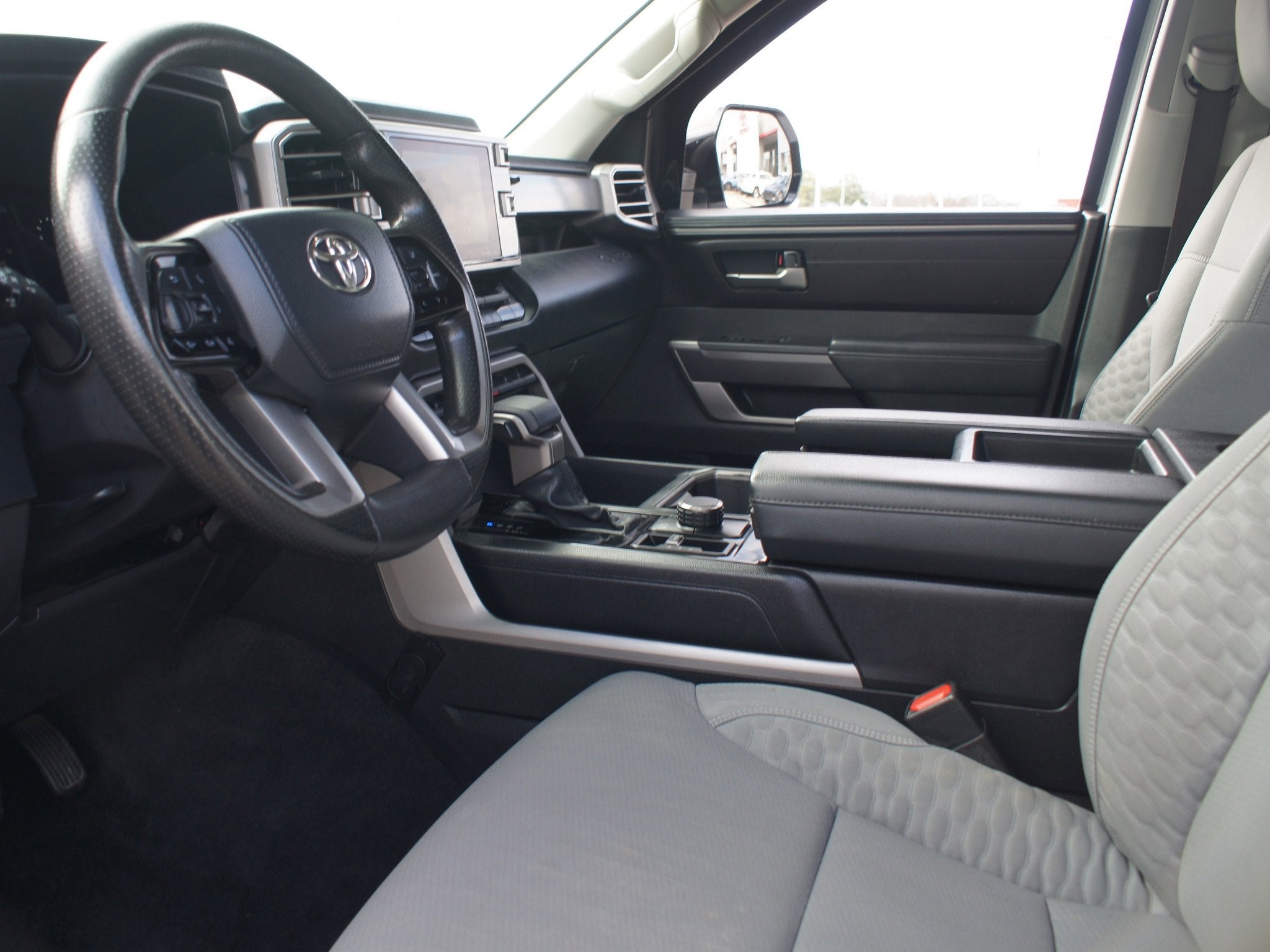 2022 Toyota Tundra 4WD SR5