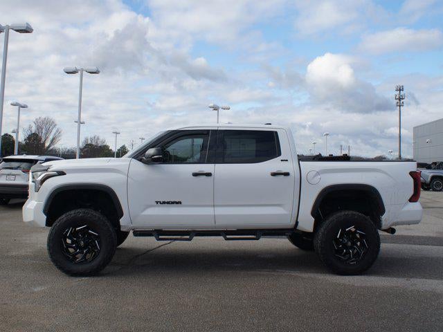 2022 Toyota Tundra 4WD SR5