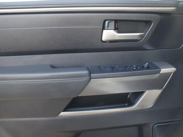 2022 Toyota Tundra 4WD SR5