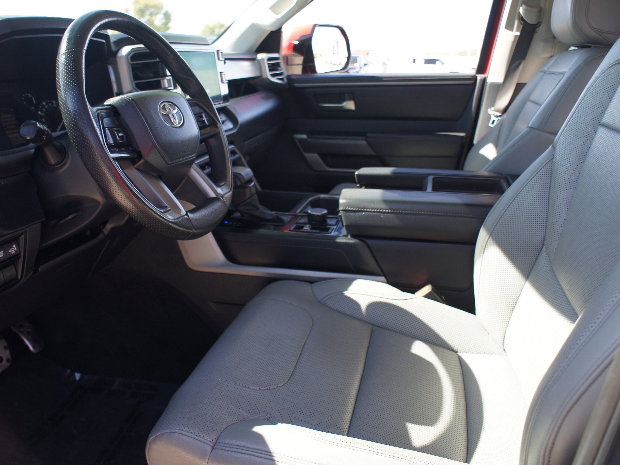 2022 Toyota Tundra 4WD SR5