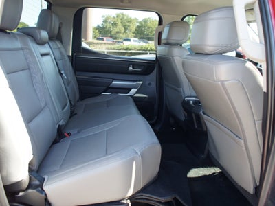 2022 Toyota Tundra 4WD SR5