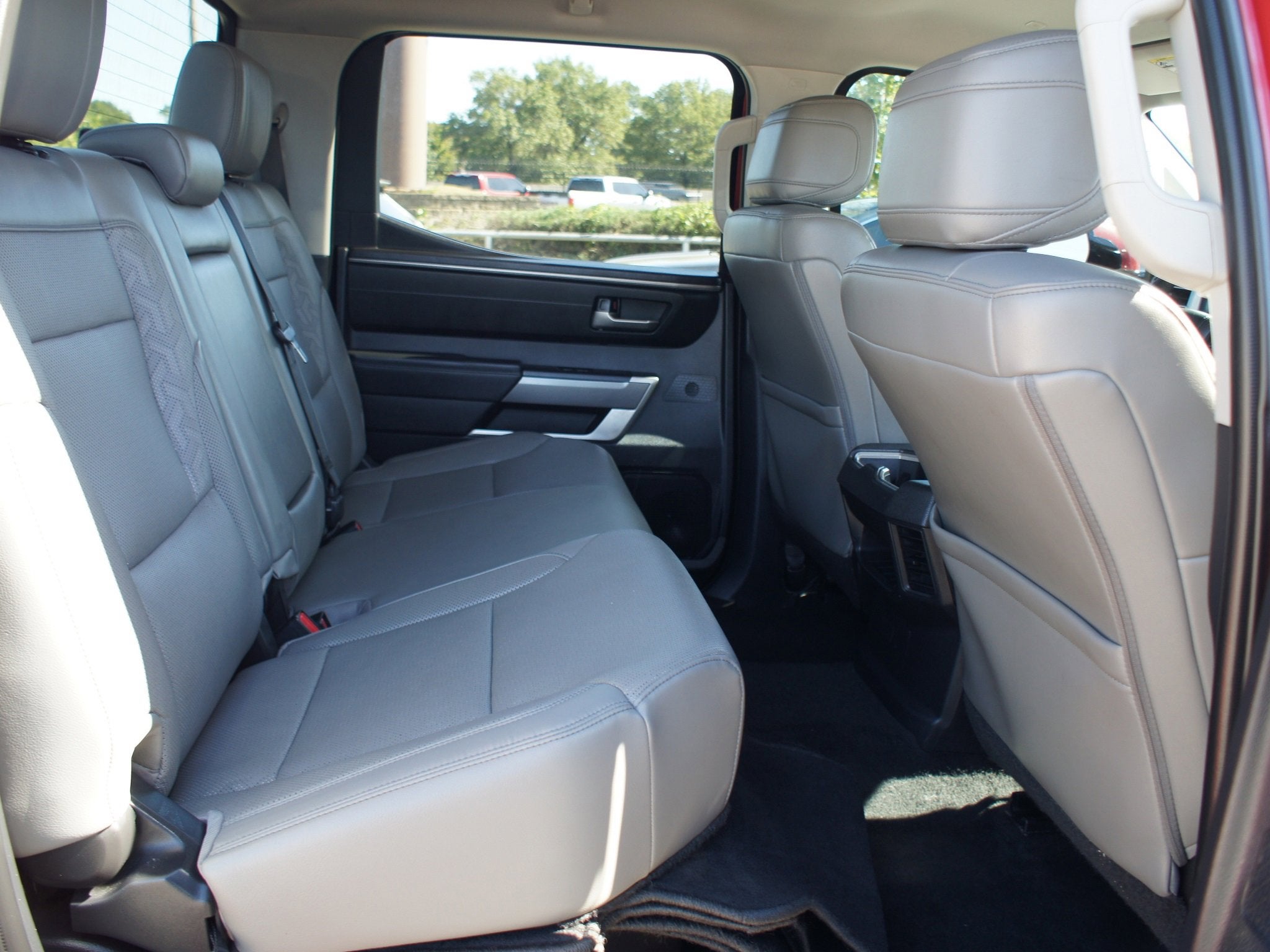 2022 Toyota Tundra 4WD SR5