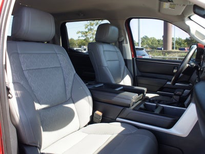 2022 Toyota Tundra 4WD SR5