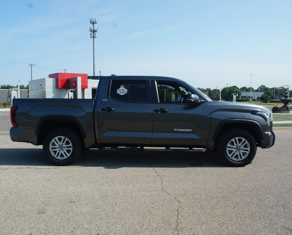 2025 Toyota Tundra 4WD SR5