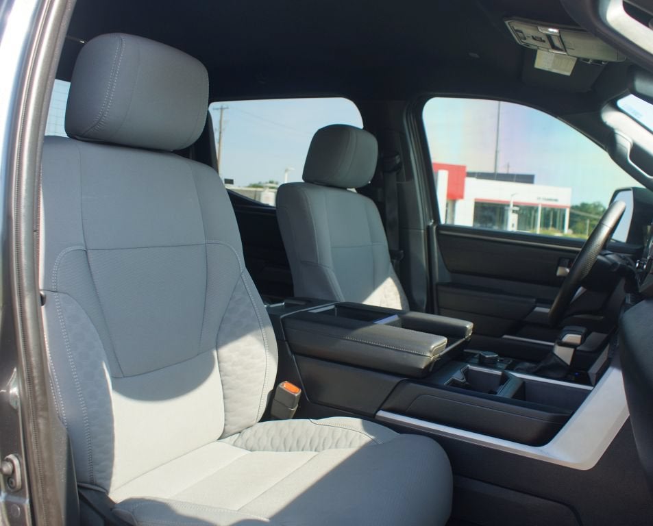 2025 Toyota Tundra 4WD SR5