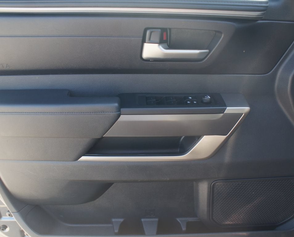 2025 Toyota Tundra 4WD SR5