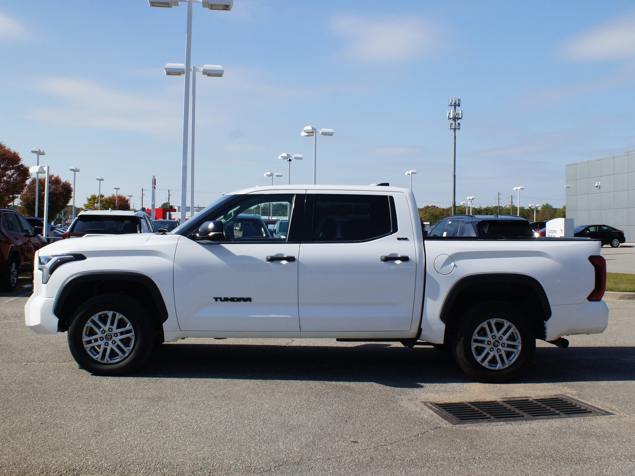 2022 Toyota Tundra 4WD SR5