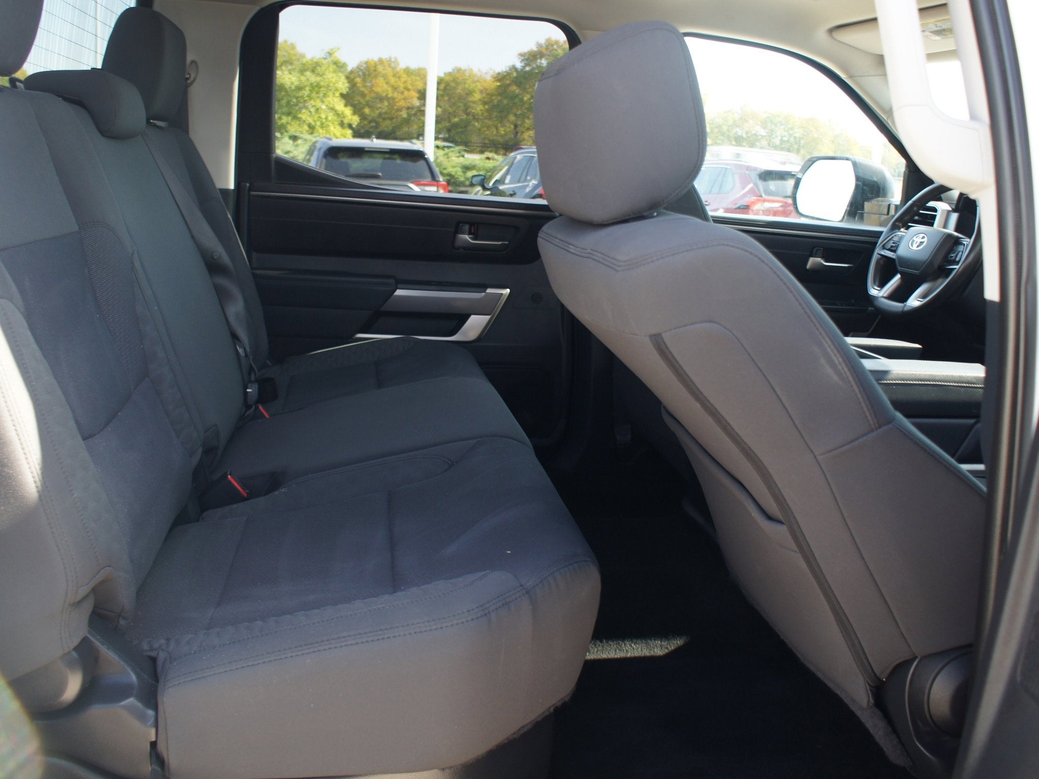 2022 Toyota Tundra 4WD SR5