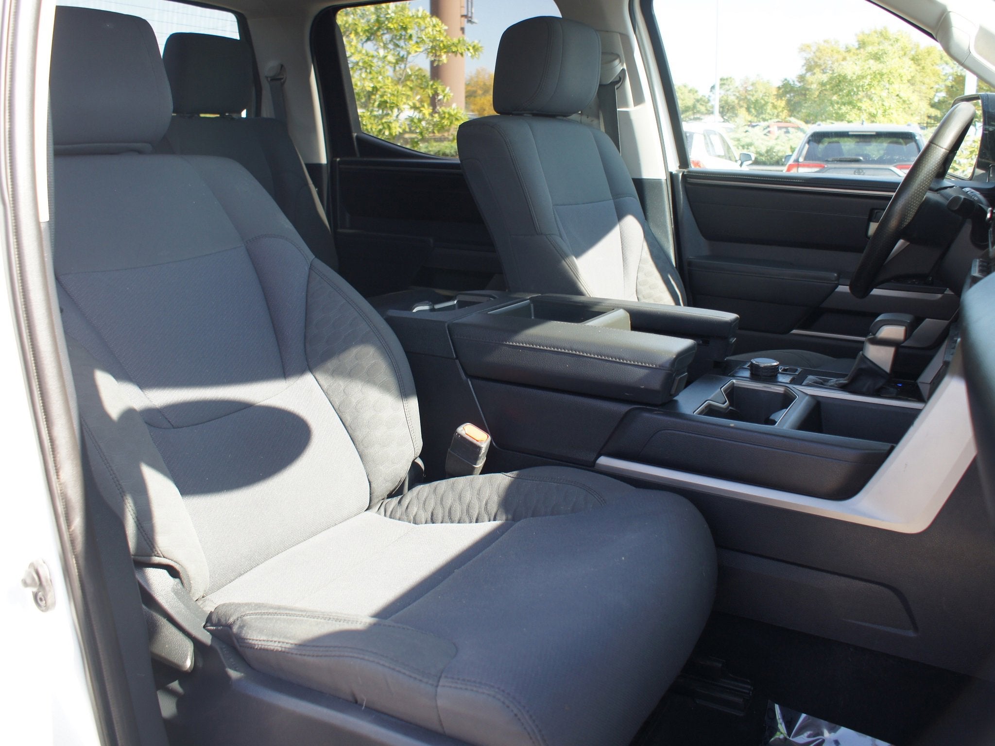 2022 Toyota Tundra 4WD SR5