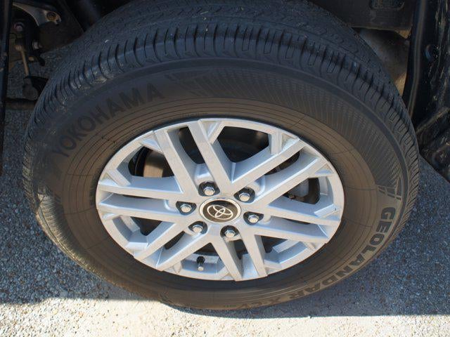 2022 Toyota Tundra 4WD SR5