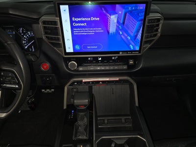 2022 Toyota Tundra 4WD SR5