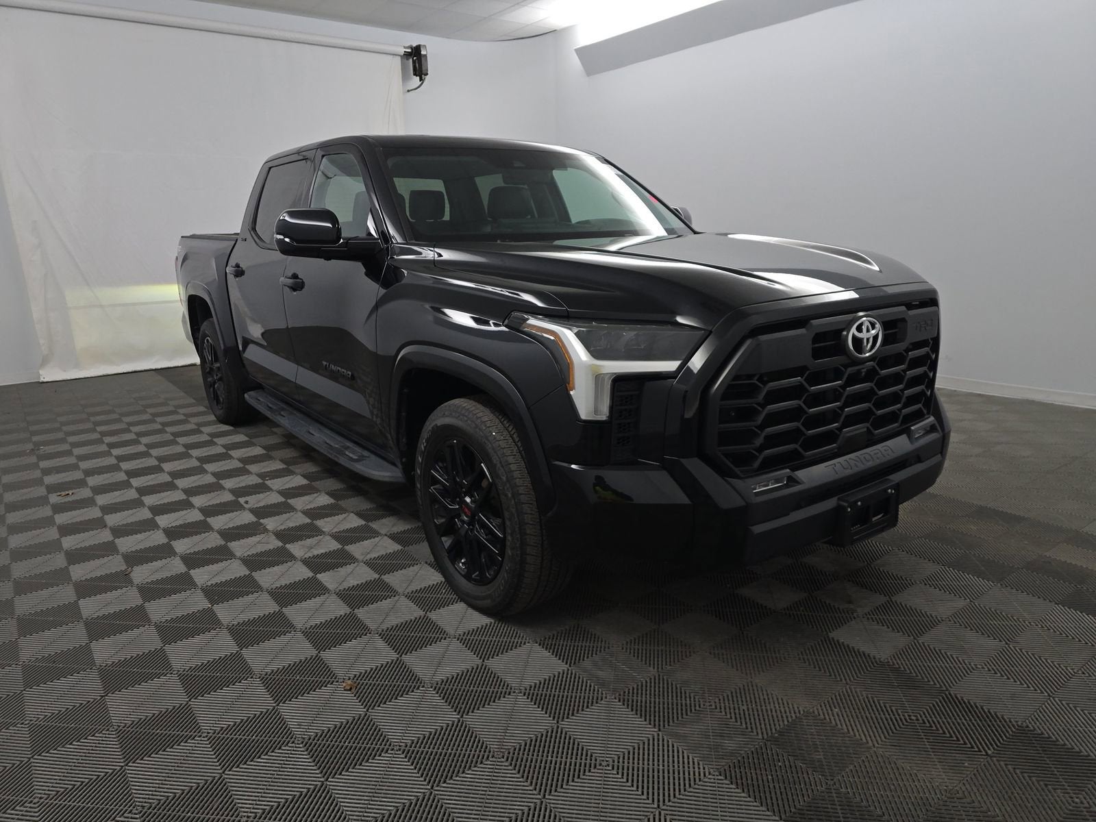 2022 Toyota Tundra 4WD SR5