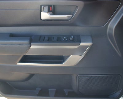 2022 Toyota Tundra 4WD SR5